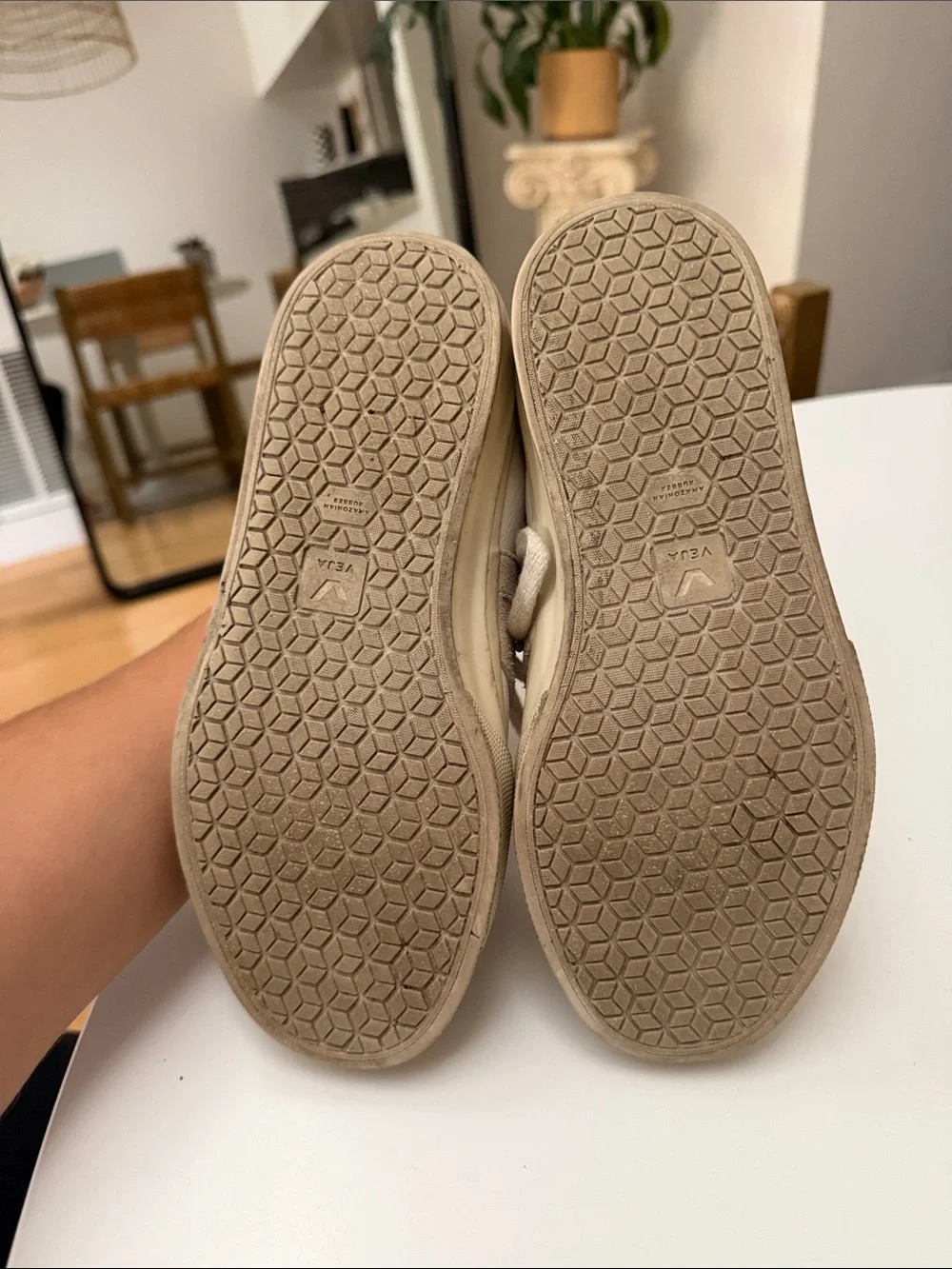 Veja White Leather Sneakers! Size 5!